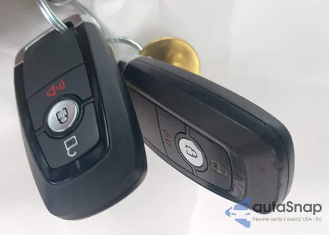 2022 Ford Escape Se Hybrid z USA, uszkodzony, nr VIN 1FMCU0BZ9NUA71013